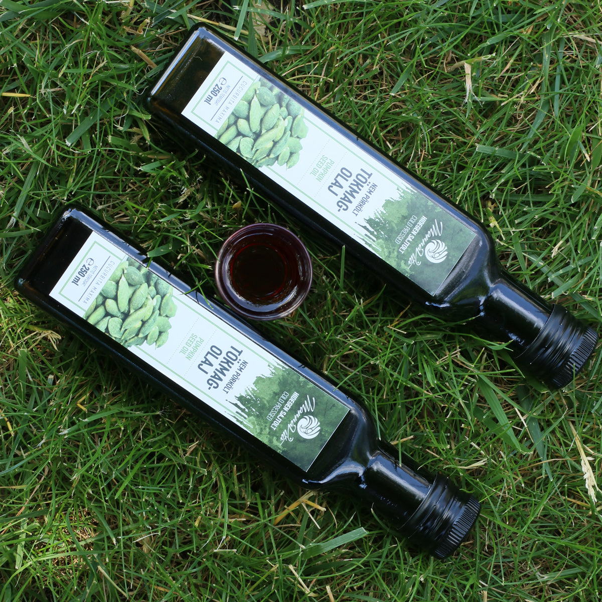 Mannavita madžarsko hladno stiskano bučno olje • 250 ml