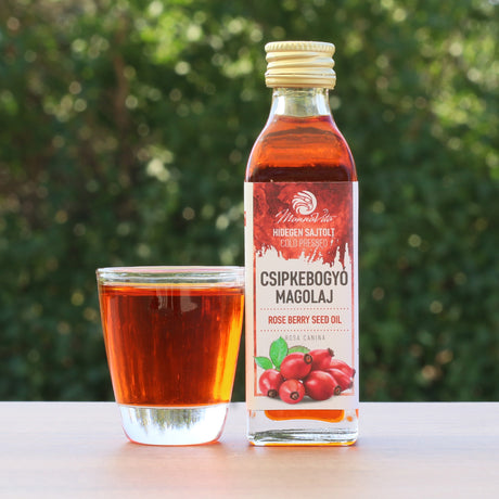 Mannavita madžarsko hladno stiskano olje šipkovih semen • 40 ml