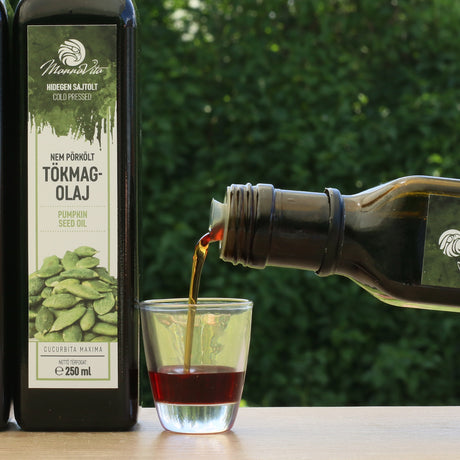 Mannavita madžarsko hladno stiskano bučno olje • 250 ml